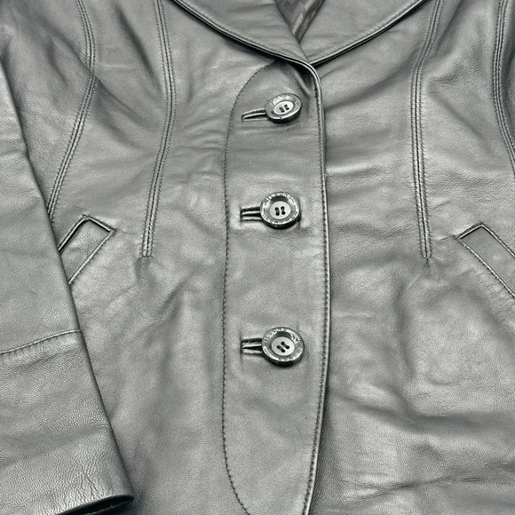 Vintage Wilsons Leather Womens Jacket Medium Black Moto Biker Motorcycle Button - Picture 4 of 8